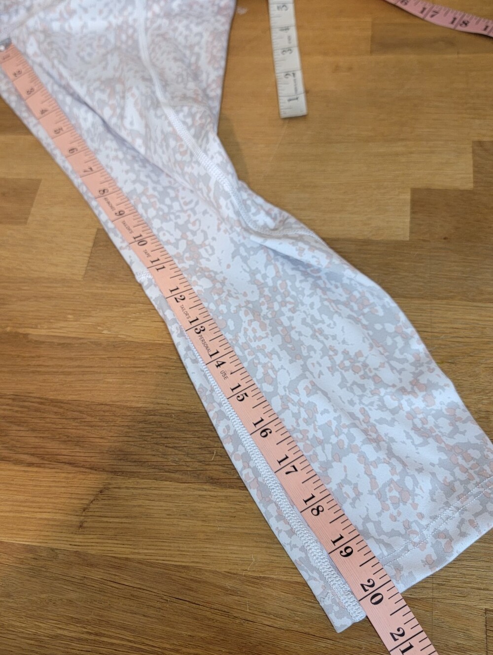Athleta Salutation Stash Pocket Serpent Tight White Serpent Print XSP - Picture 12 of 13
